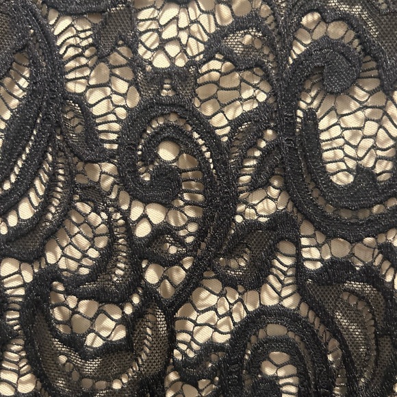 NWOT VENUS Black and Cream Lace Detail Jumpsuit - Picture 5 of 7